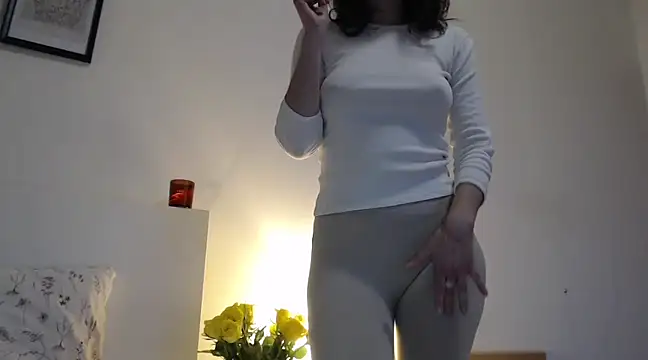 ocean eyess  online show from February 23, 2025, 5:07 pm