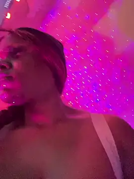 Snapshot of Tikalalin chatting on October 21, 2025, 12:06 pm Tikalalin online show from October 21, 2025, 12:06 pm