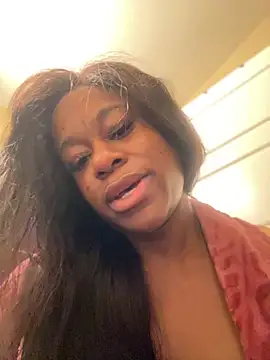 Snapshot of Tikalalin chatting on November 4, 2025, 12:04 pm Tikalalin online show from November 4, 2025, 12:04 pm