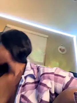 Snapshot of Tikalalin chatting on November 8, 2025, 7:08 am Tikalalin online show from November 8, 2025, 7:08 am