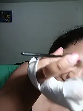 Snapshot of Van3orgasm4me chatting on March 10, 2026, 5:51 pm Van3orgasm4me online show from March 10, 2026, 5:51 pm