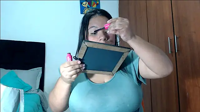 Snapshot of Van3orgasm4me chatting on May 3, 2026, 9:21 pm Van3orgasm4me online show from May 3, 2026, 9:21 pm