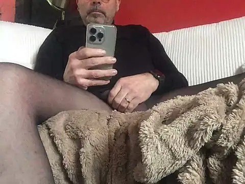 louh261 online show from March 30, 2026, 1:34 pm