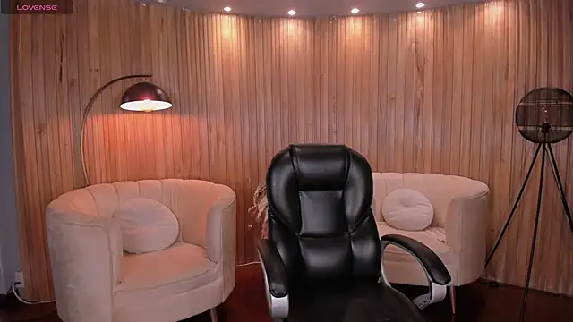 LexieWayne online show from December 17, 2024, 7:59 pm