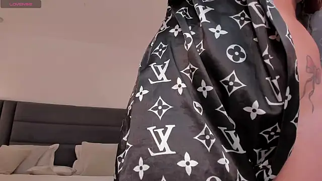 LexieWayne online show from February 19, 2025, 11:04 pm