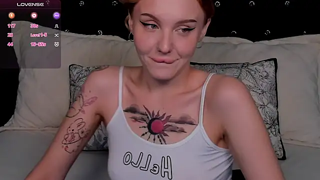 LianaFord online show from February 26, 2025, 6:43 pm