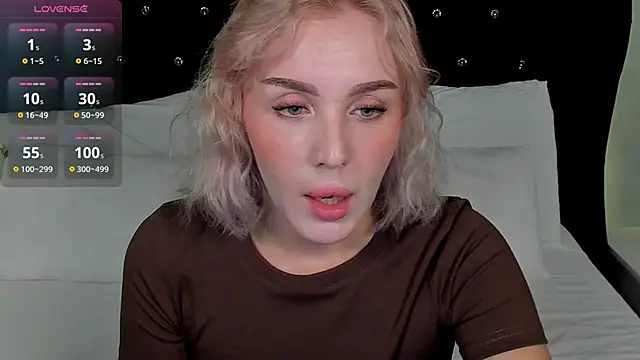 LianaFord online show from October 8, 2025, 11:13 pm