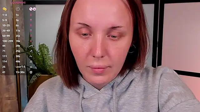 LianaFord online show from April 21, 2026, 7:58 am