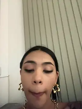 Snapshot of AntonellaRossi chatting on June 8, 2026, 5:35 pm AntonellaRossi online show from June 8, 2026, 5:35 pm