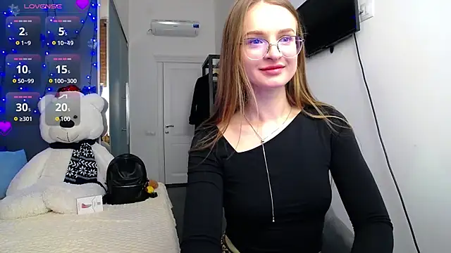 KateJonson online show from February 7, 2025, 3:30 pm