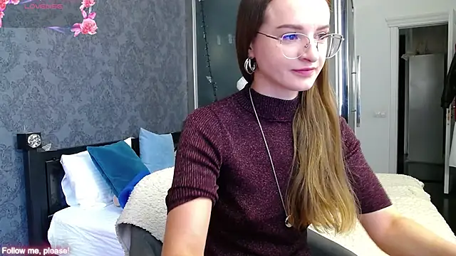 KateJonson online show from September 19, 2025, 7:10 am