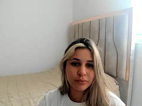 Snapshot of Lana_Sofia1 chatting on October 29, 2025, 9:16 pm Lana Sofia1 online show from October 29, 2025, 9:16 pm