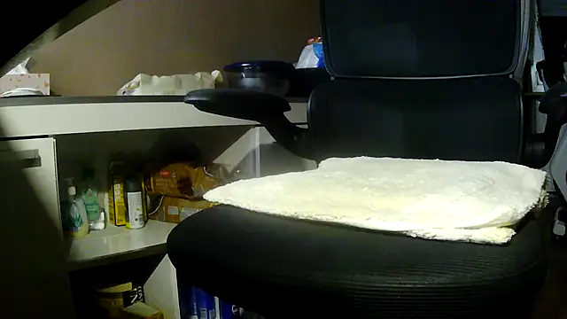 suedel65 online show from April 10, 2026, 2:39 am