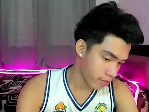 Snapshot of Lightjt04 chatting on October 2, 2025, 10:28 pm Lightjt04 online show from October 2, 2025, 10:28 pm