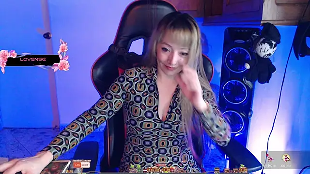 pink-2022 online show from December 3, 2024, 2:49 pm