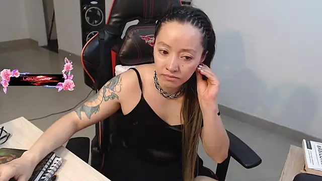 pink-2022 online show from May 28, 2026, 2:25 pm