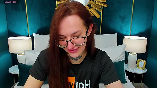 SarahLust online show from March 26, 2026, 6:19 am