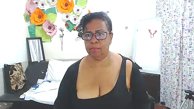 Yayis-hot-sexyw online show from March 2, 2025, 5:12 am