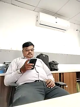 Desi Londa 143 online show from December 5, 2025, 6:00 am