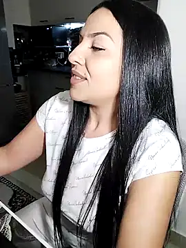 hot-babygirl online show from March 26, 2026, 7:30 pm