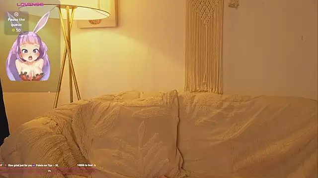 bunnycuteshy online show from October 18, 2025, 1:23 pm