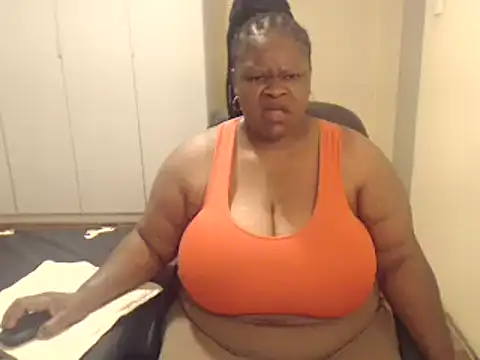 sweetnoziexx online show from January 31, 2025, 3:44 pm