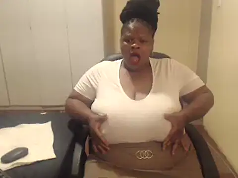 sweetnoziexx online show from February 2, 2025, 3:32 am
