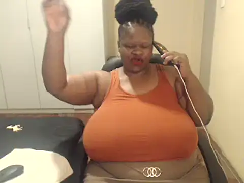 sweetnoziexx online show from February 7, 2025, 1:43 pm