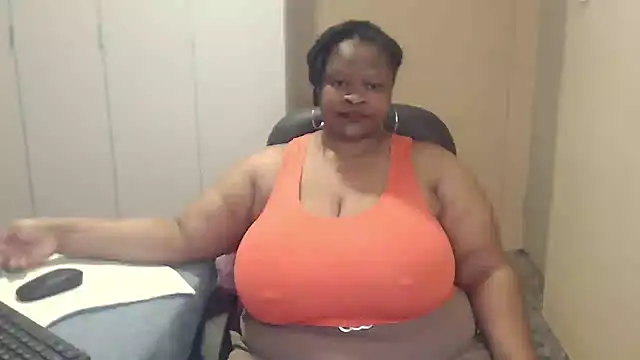 sweetnoziexx online show from September 17, 2025, 5:31 am
