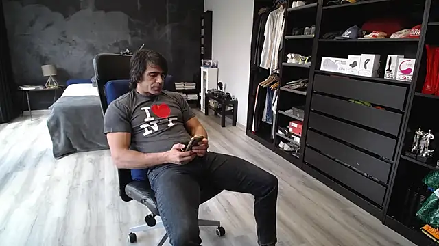 Snapshot of samricci21 chatting on March 10, 2026, 1:05 pm samricci21 online show from March 10, 2026, 1:05 pm