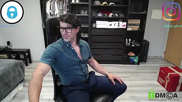 Snapshot of samricci21 chatting on April 7, 2026, 8:31 pm samricci21 online show from April 7, 2026, 8:31 pm