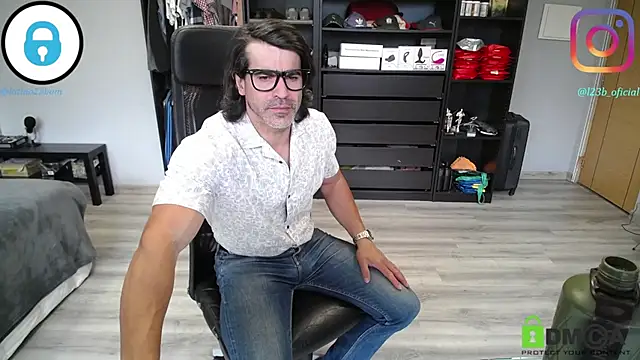 Snapshot of samricci21 chatting on April 12, 2026, 11:04 am samricci21 online show from April 12, 2026, 11:04 am