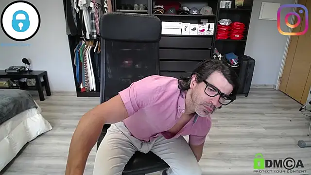 Snapshot of samricci21 chatting on April 13, 2026, 12:10 pm samricci21 online show from April 13, 2026, 12:10 pm