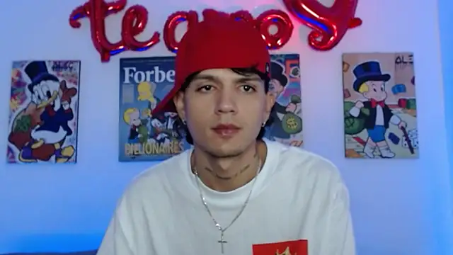 Snapshot of andersonZ998 chatting on February 15, 2025, 4:36 am andersonZ998 online show from February 15, 2025, 4:36 am