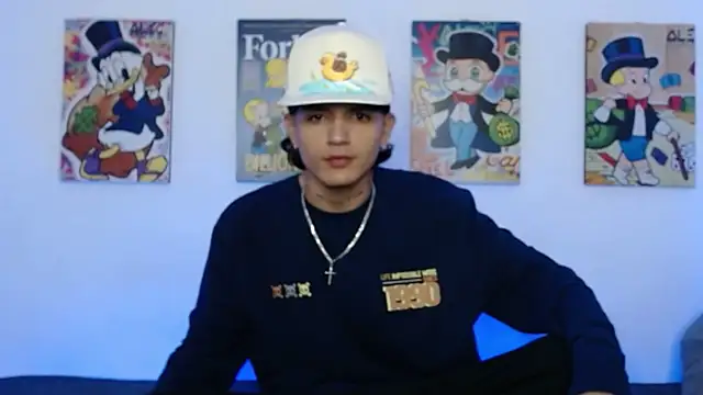 Snapshot of andersonZ998 chatting on February 16, 2025, 3:15 am andersonZ998 online show from February 16, 2025, 3:15 am