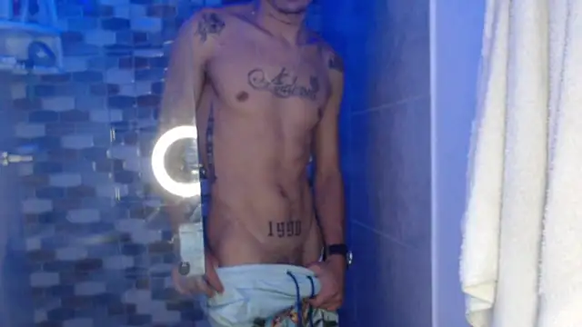 Snapshot of andersonZ998 chatting on September 13, 2025, 10:31 pm andersonZ998 online show from September 13, 2025, 10:31 pm