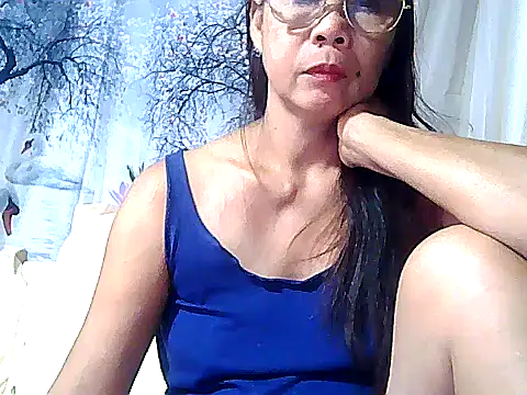 urwife tobe online show from September 22, 2025, 1:02 pm