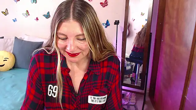 Jolie-Mature online show from January 15, 2025, 9:30 pm