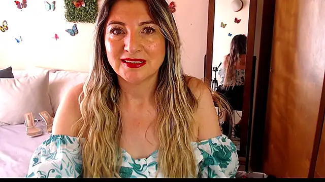 Jolie-Mature online show from April 9, 2026, 7:52 pm