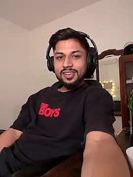  IRRESISTIBLE  online show from February 28, 2025, 4:31 pm