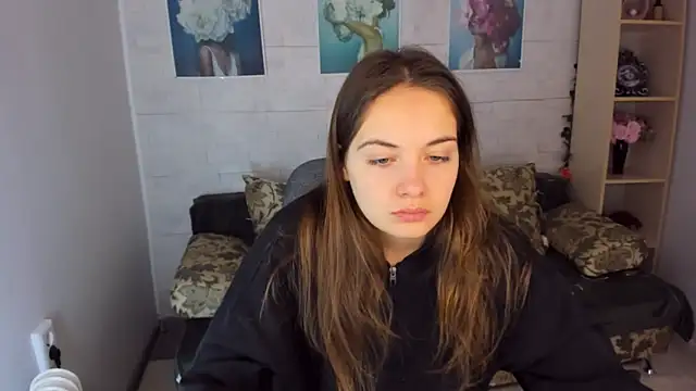 KristinaLoison online show from January 6, 2025, 4:13 pm