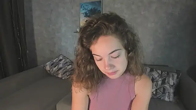 KristinaLoison online show from October 7, 2025, 4:53 am