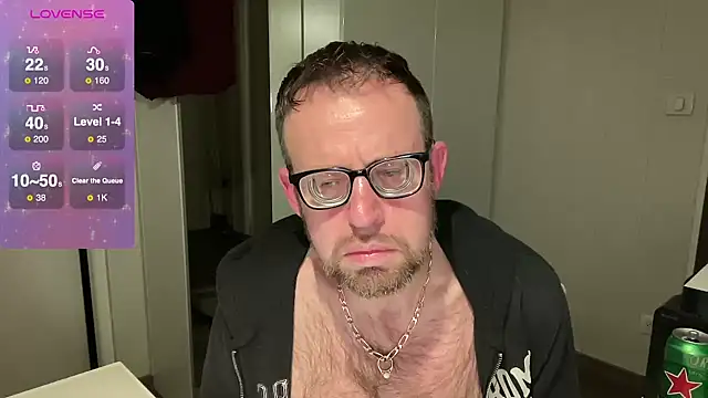 Snapshot of FABIOGLASSES chatting on February 10, 2025, 9:25 pm FABIOGLASSES online show from February 10, 2025, 9:25 pm