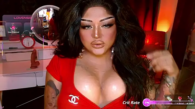 Snapshot of TiffanyWolf chatting on June 1, 2026, 12:01 am TiffanyWolf online show from June 1, 2026, 12:01 am