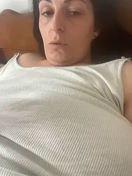 Snapshot of Mary_Hot_ chatting on September 24, 2025, 1:47 pm Mary Hot online show from September 24, 2025, 1:47 pm