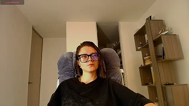 Arya starrk online show from November 5, 2025, 2:17 pm