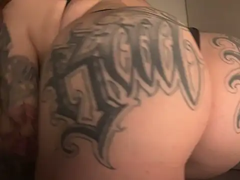 Snapshot of SabrinaRussel chatting on March 23, 2025, 3:10 am SabrinaRussel online show from March 23, 2025, 3:10 am