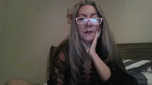 EvaRobinson online show from December 20, 2024, 3:58 am