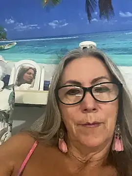 EvaRobinson online show from July 6, 2026, 3:03 am