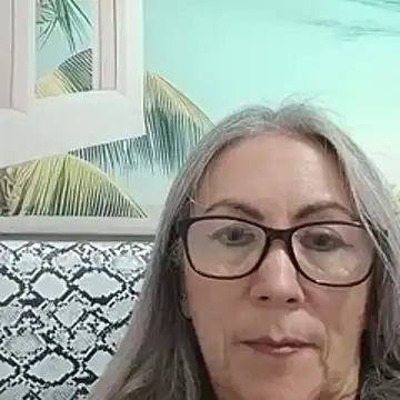 EvaRobinson online show from July 29, 2026, 5:27 am